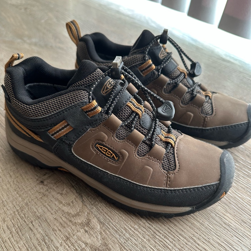 Keen Kids Brown and Black Hiking Shoes